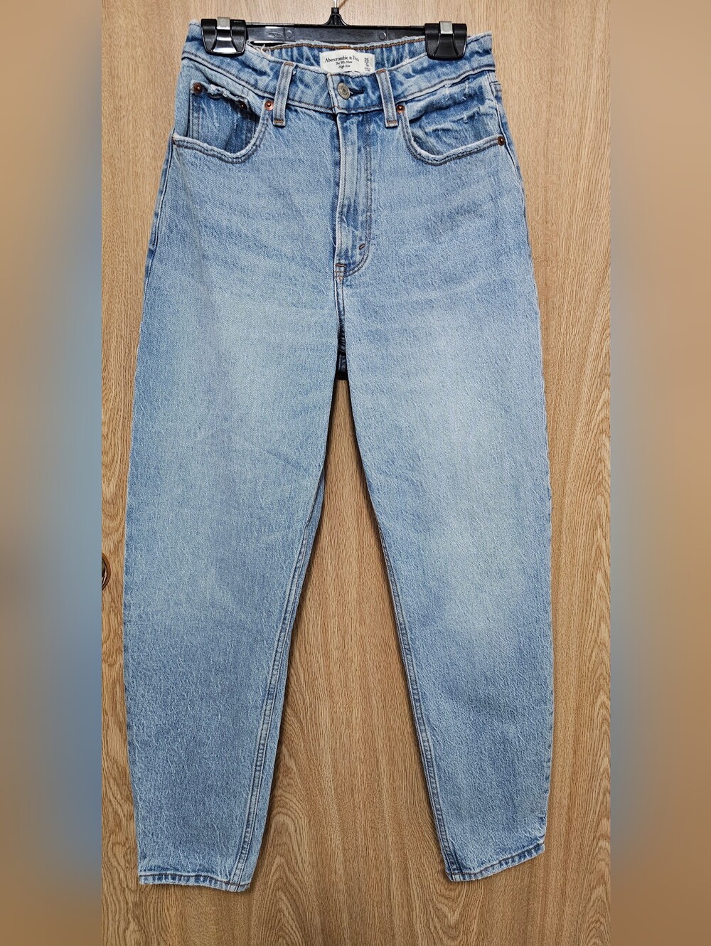 Abercrombie High Rise 80s Mom Jeans Light Blue Denim Size 25 0 Regular